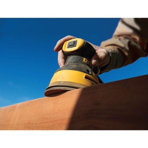 Szlifierka mimośrodowa DeWalt DWE6423-QS (125mm)