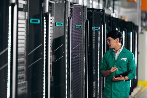 HPE ProLiant DL385 G11 8SFF x1 SAS/SATA PCIe Cbl P57848-B21