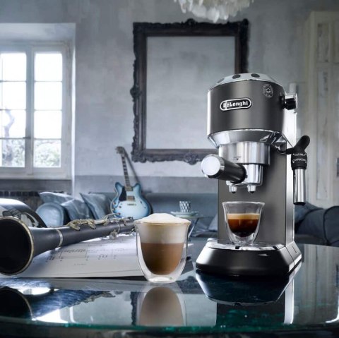 Ekspres ciśnieniowy DeLonghi Dedica Style EC 685.BK (1350W; kolor czarny)