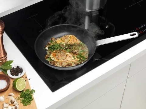 Zestaw garnków ELECTROLUX E3SS