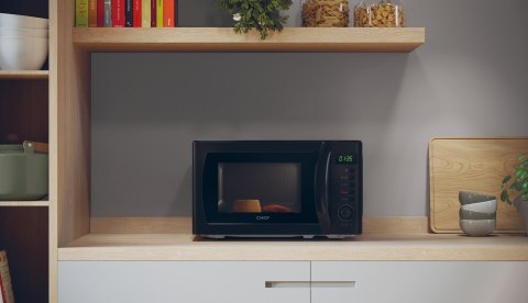 Kuchenka mikrofalowa CANDY CMWA20SDLB czarna sterowanie elektroniczne (WYPRZEDAŻ)