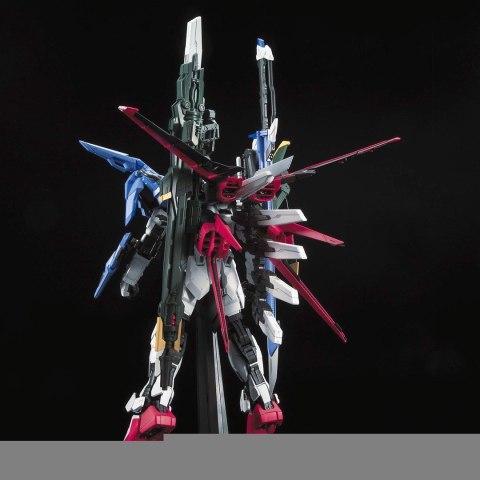 Figurka kolekcjonerska Bandai PG 1/60 PERFECT STRIKE GUNDAM