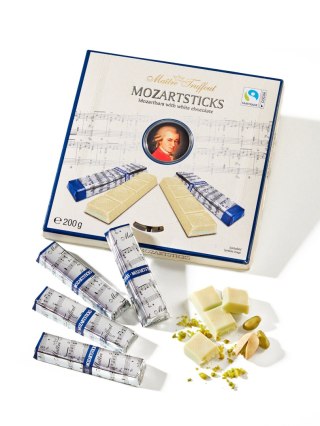 Maitre Truffout Mozartsticks White Batoniki z Nadzieniem Marcepanowo-Orzechowym w Białej Czekoladzie 200 g