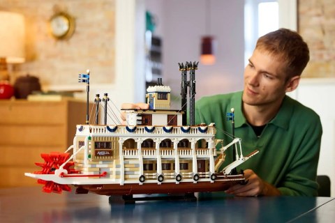 LEGO 21356 Ideas - Parowiec rzeczny