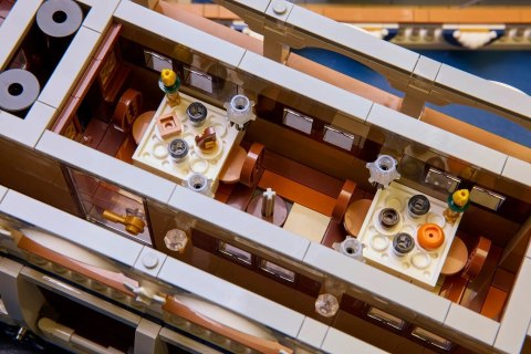LEGO 21356 Ideas - Parowiec rzeczny